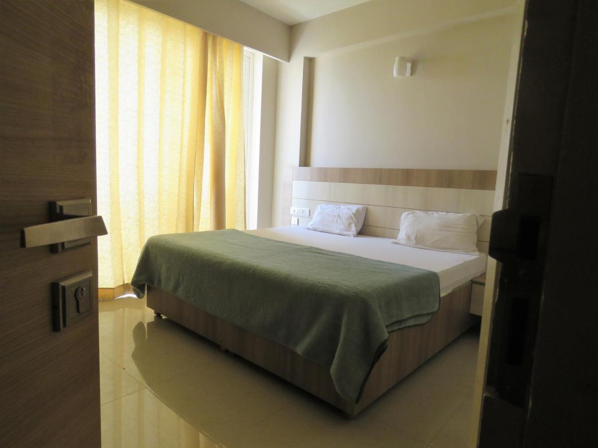 Vrindavan Inn מראה חיצוני תמונה