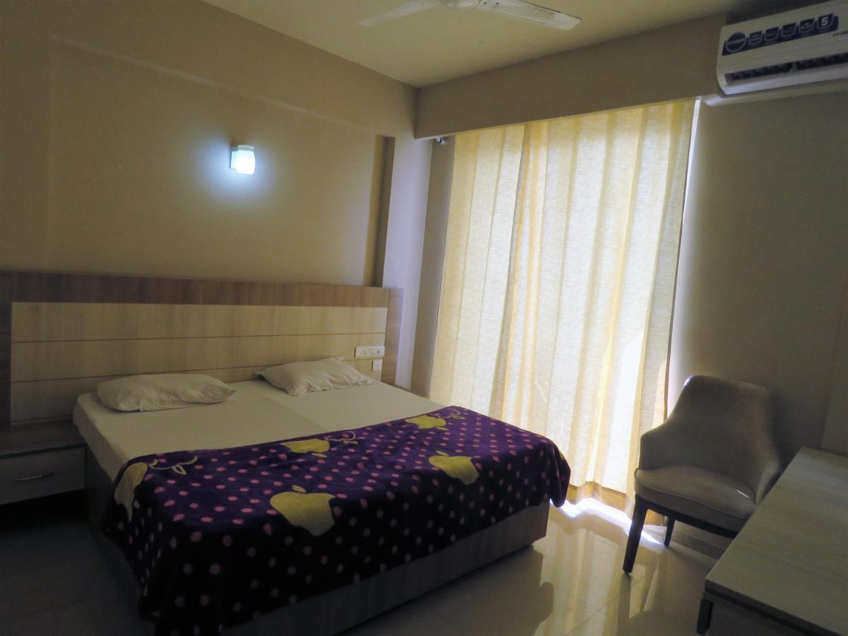 Vrindavan Inn מראה חיצוני תמונה
