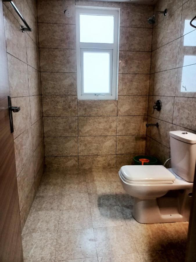 Vrindavan Inn מראה חיצוני תמונה