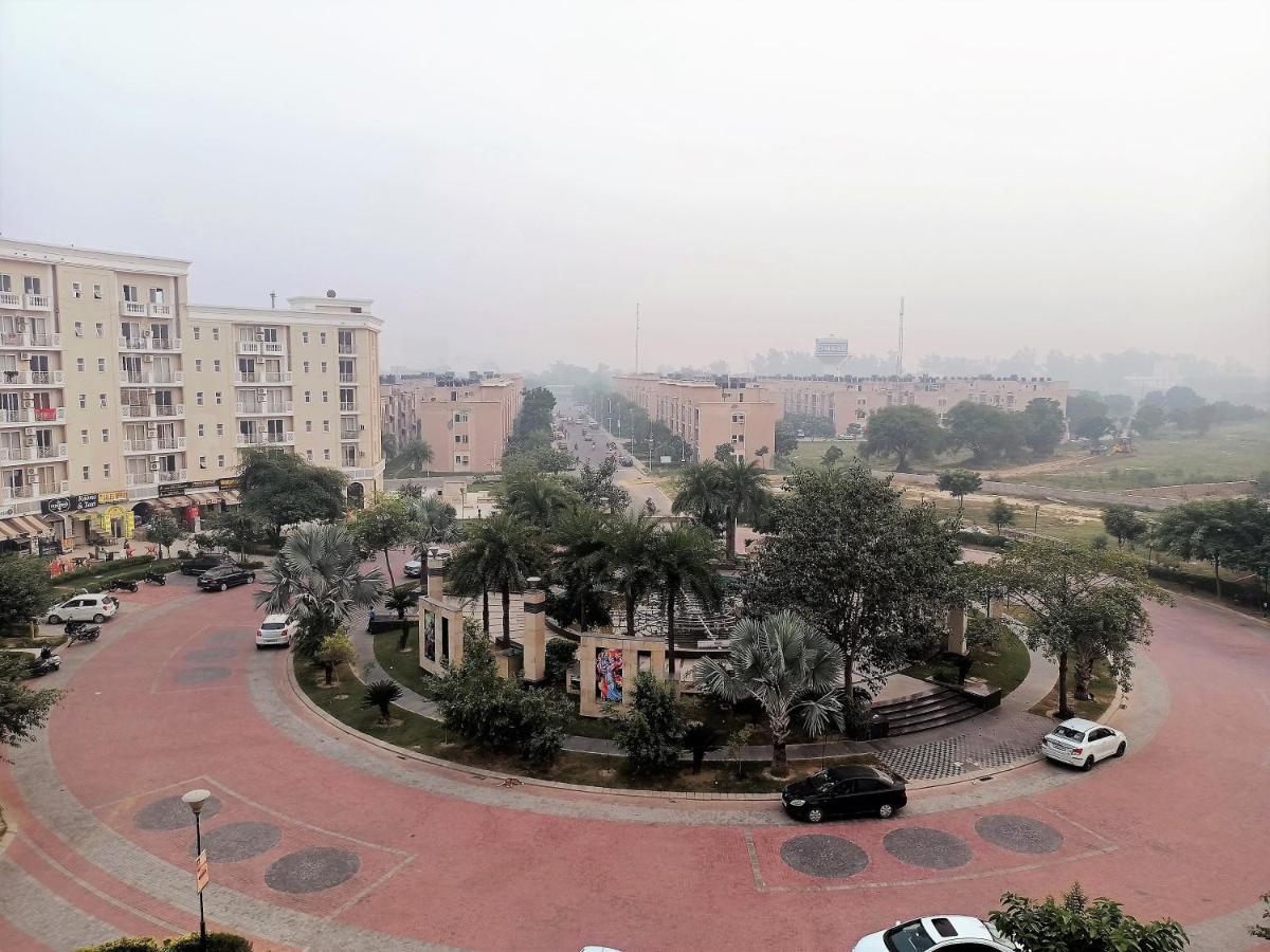 Vrindavan Inn מראה חיצוני תמונה